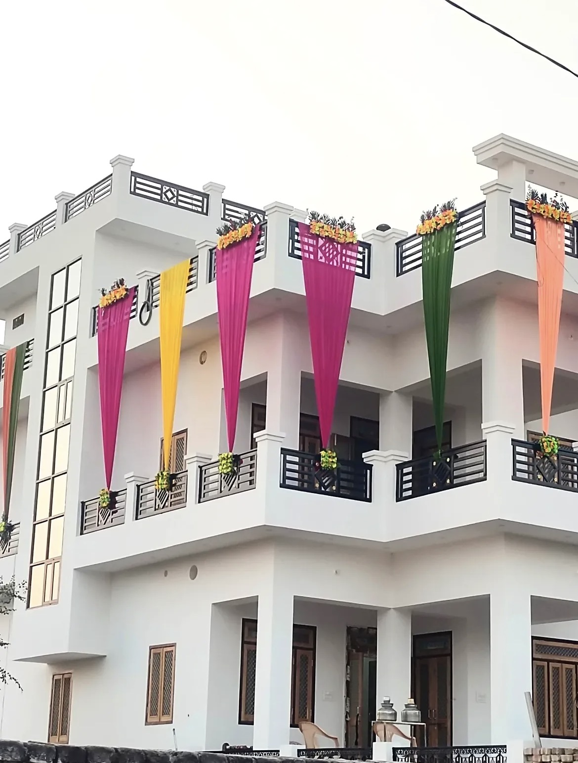Mahakal colourful daytime residence decoration